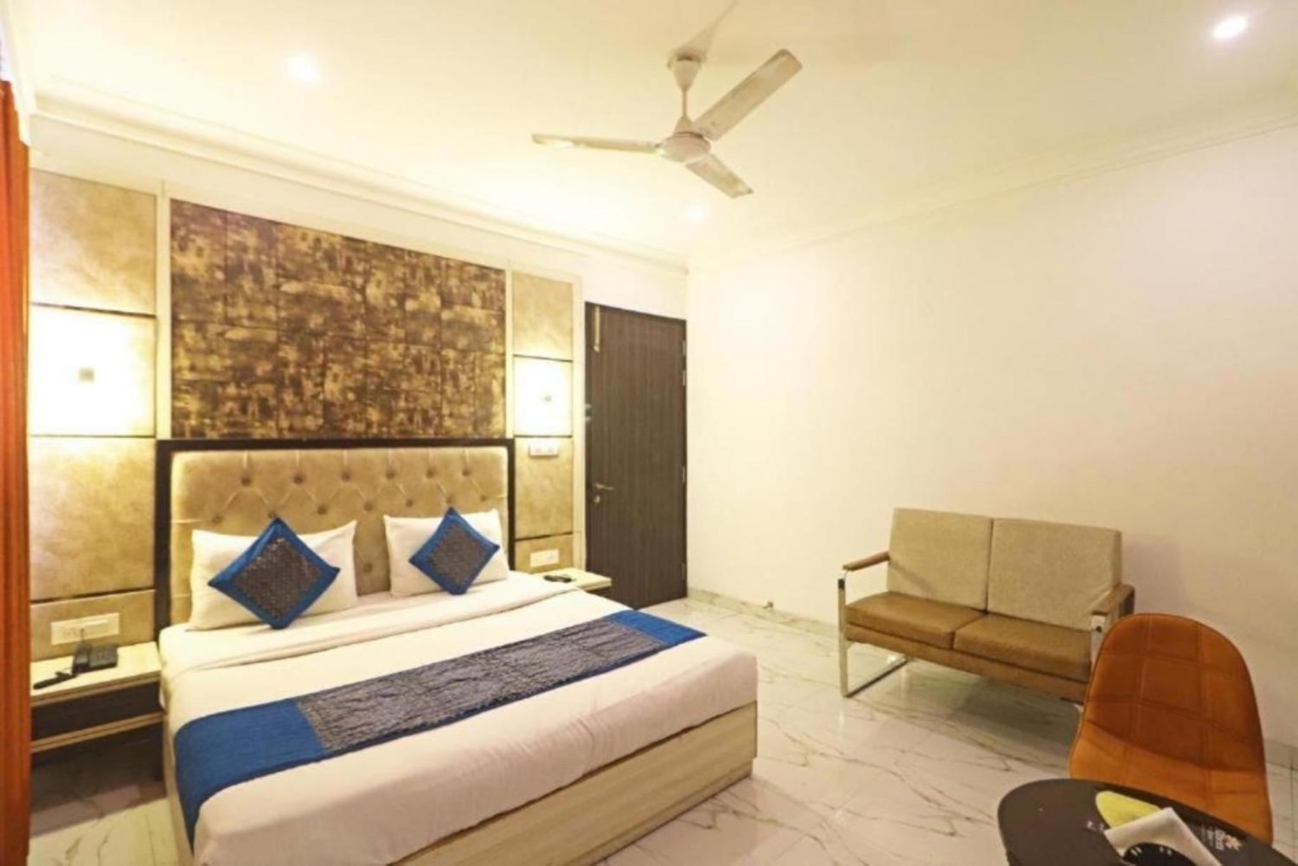 The Almora By Rs Global Near By Delhi International Airport With - Free Airport Drop New Delhi