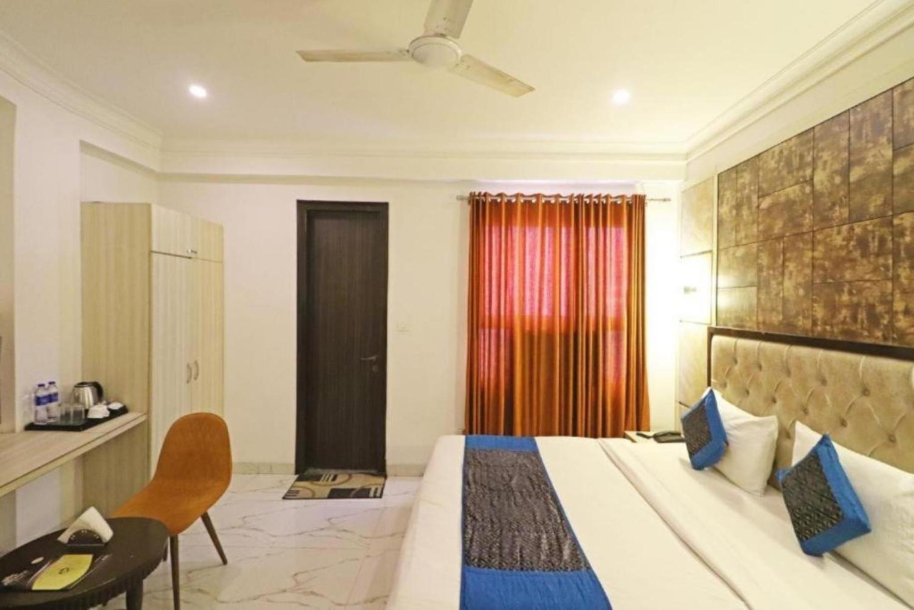 Hotel The Almora By Rs Global Near By Delhi International Airport With - Free Airport Drop New Delhi