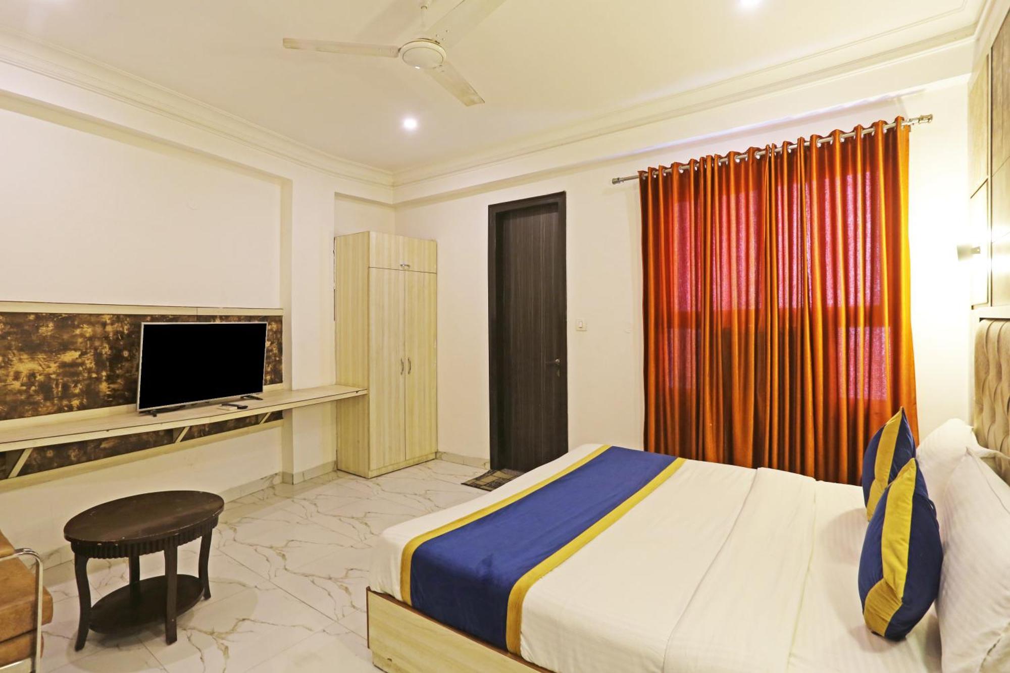 Hotel The Almora By Rs Global Near By Delhi International Airport With - Free Airport Drop New Delhi